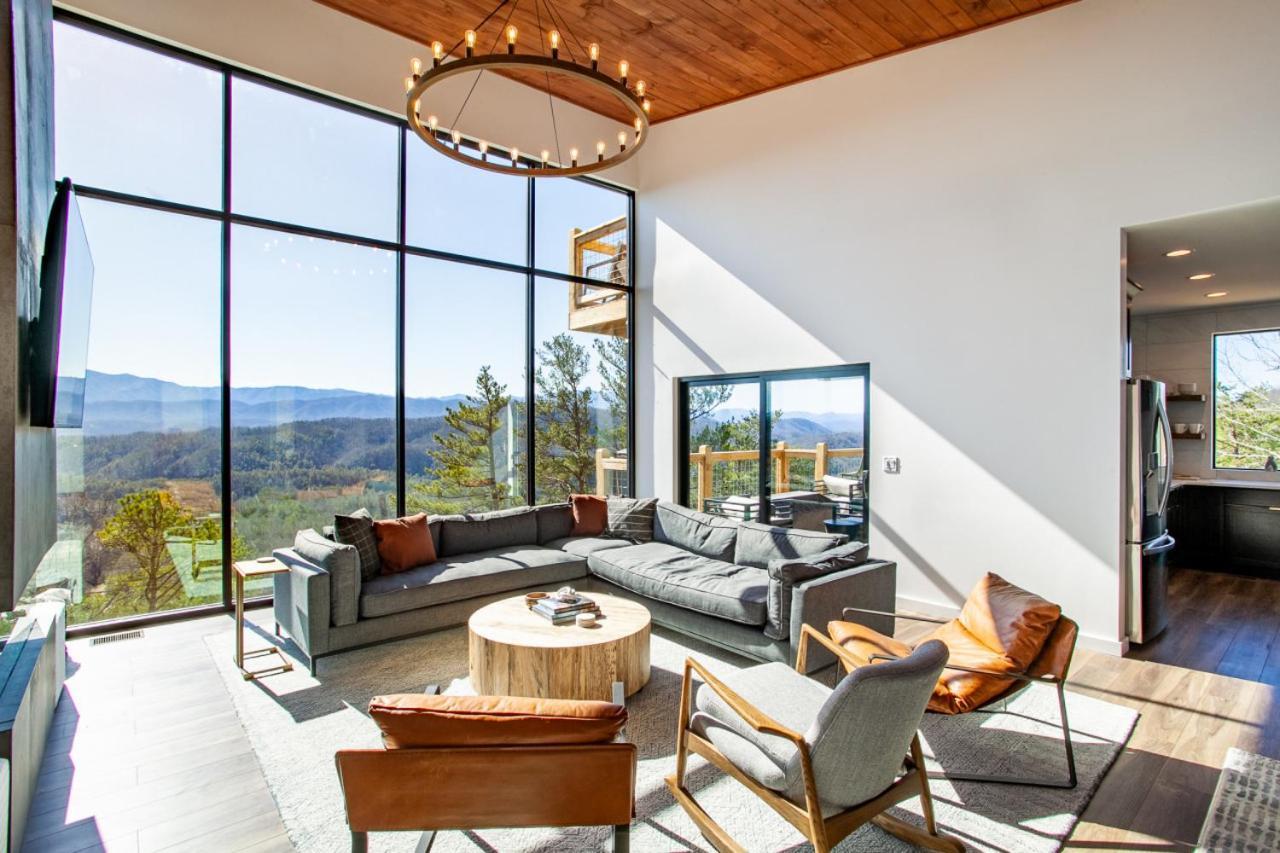 3 Pines Lodges Luxury Mountain View Hot Tub Севьервилл Экстерьер фото